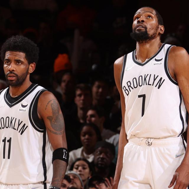 两大巨星连续两天救场，篮网直逼第七但问题也不少