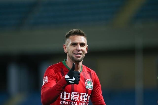 开云体育-伊沃离队终结外援最久纪录 曾倾心归化现在却离开